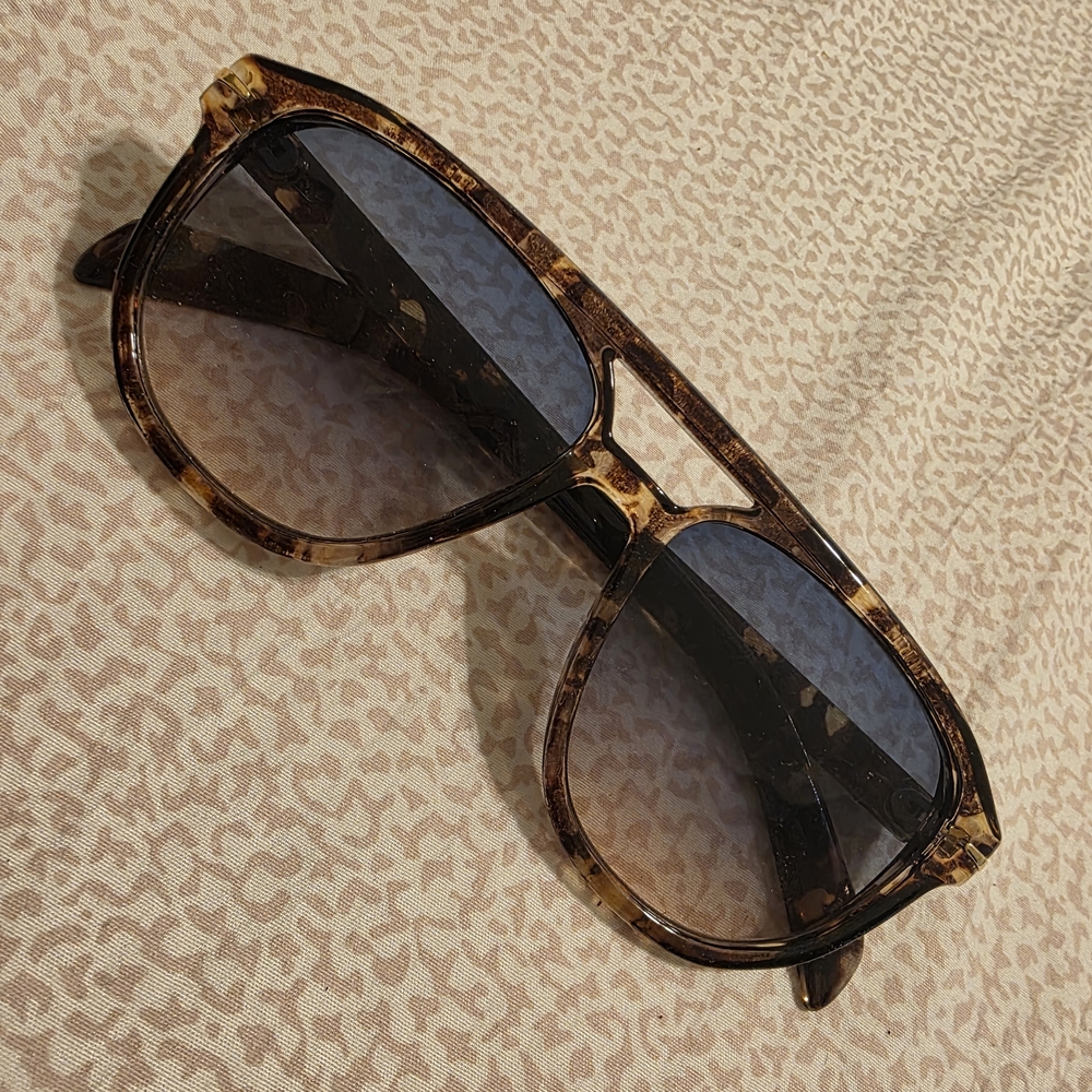 Tortoise Shell Sunglasses - Picture 1 of 1